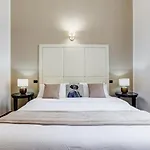 Bdc - Spanish Steps Gold 2Bdr Suite